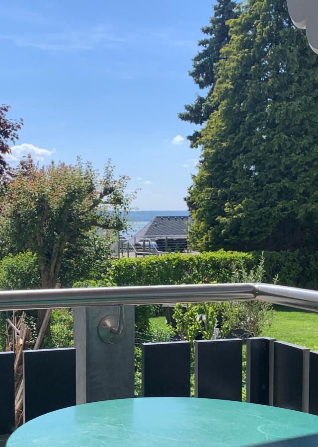 Ferienwohnungen Der Loewen Hagnau Esterno foto
